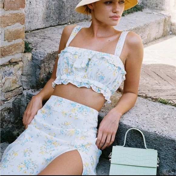 With Jean Avena Top and Leona Skirt Set XS/S - Picture 2 of 8